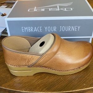 Dansko professional distressed honey. New.